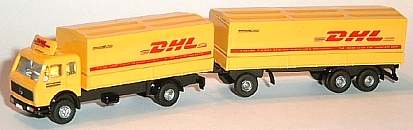 0403 WIKING MB Pritschen-Lastzug DHL