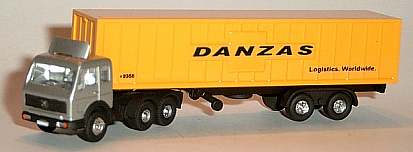 0574 WIKING MB gross Container-Sattelzug DANZAS