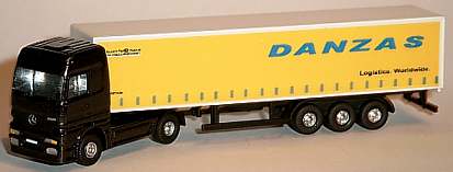 0734 WIKING MB Actros Gardinenplanen-Sattelzug DANZAS