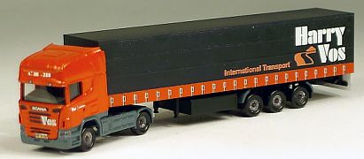 1429 Herpa SCANIA Gardinenplanen-Sattelzug Harry Vos 08-288 Seite links Internet