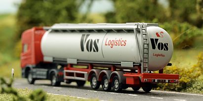 1431 HERPA Tank-Sattelzug - VOS Logistics - 15-307 -  hinten - Internet