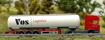 1431 HERPA Tank-Sattelzug - VOS Logistics - Seite rechts - Internet