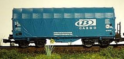 1498 ROCO Schiebeplanenwagen B-Cargo t�rkis blau mit Laufgitter