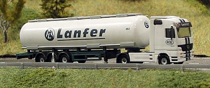 1514 HERPA Tank-Sattelzug Tank weiss Lanfer Internet 1514 HERPA Tank-Sattelzug Tank weiss Lanfer Internet