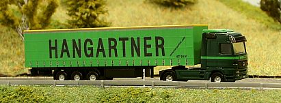 1538 HERPA Gardinenplanen-Sattelzug - HANGARTNER - Seite vorn - Internet