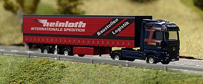 1574 HERPA MB Actros Gardinenplanen-Sattelzug  --  heinloth - vorn - Internet