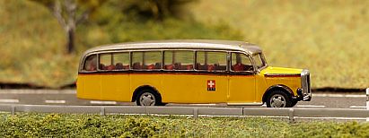 1583 Saurer Bus lang - rechts - PTT - Internet