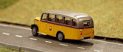 1584 Saurer Bus kurz - hinten - PTT - Internet