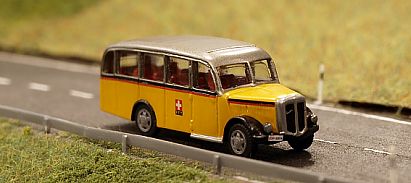 1584 Saurer Bus kurz - vorn - PTT - Internet