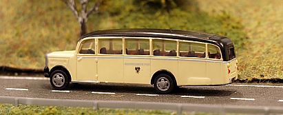 1586 Saurer Bus - lang  - links - AT - Internet