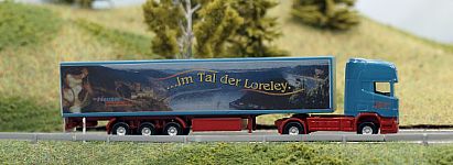 1597 HERPA SCANIA Koffer-Sattelzug - rechts - Heuser - Internet