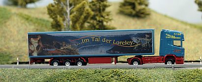 1598 HERPA SCANIA Koffer-Sattelzug - rechts - Heuser F�r die Spur N unterwegs - Internet