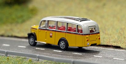 1600 Saurer Bus kurz Schiebdach - hinten - PTT - Internet