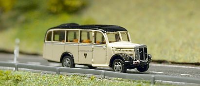 1603 MEK - Saurer Bus kurz - Schiebedach - AT - vorn - Internet