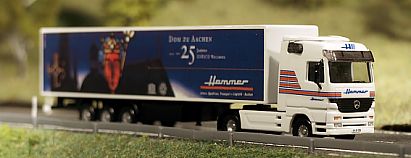 1605 MB Actros Koffersattelzug Hammer - DOM ZU AACHEN - vorn - Internet