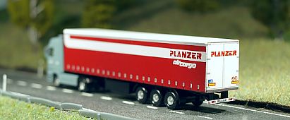 1615 HERPA MB Actros Gardinenplanen - Sattelzug - PLANZER - hinten - Internet 1615 HERPA MB Actros Gardinenplanen - Sattelzug - PLANZER - hinten - Internet