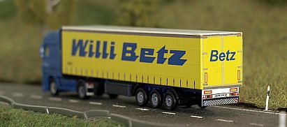 1619 HERPA DAF Gardinenplanen-Sattelzug Willi Beetz - hinten - Internet 1619 HERPA DAF Gardinenplanen-Sattelzug Willi Beetz - hinten - Internet