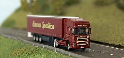 1620 HERPA Scania Gardinenplanen-Sattelzug Emons - vorn - Internet 1620 HERPA Scania Gardinenplanen-Sattelzug Emons - vorn - Internet