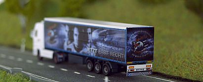 1624 HERPA MB Actros Gardinenplanen - Sattelzug - hinten - Rothermel - DIE ADLER MANNHEIM - Internet 1624 HERPA MB Actros Gardinenplanen - Sattelzug - hinten - Rothermel - DIE ADLER MANNHEIM - Internet