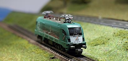 1641 Hobbytrain Taurus - Vereinslok FEC F�rth  -- FEC 1984-001 - vorn links - Internet