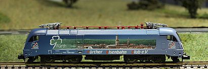 1642 MINITRIX Taurus - Vereinslok FEC F�rth  -- FEC 1984-002 - rechts - Internet