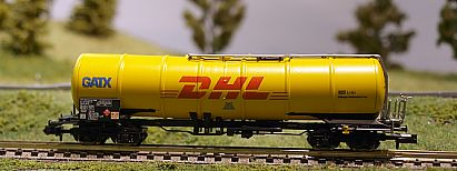 1658 MINITRIX - Knickkesselwagen DHL - seite - Internet