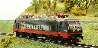 1675 Umbau -- MINITRIX 12558 - HECTORRAIL 441 001-5 Cyborg - vorn - Internet