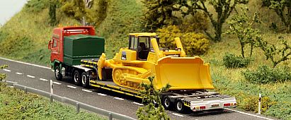 1690 HERPA Umbau - SCANIA Schwertransport-Sattelzug - v d Vlist - hinten - Internet