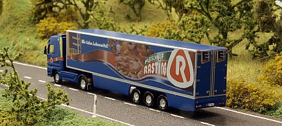 1702 lackieren und beschriften -- HERPA - MB Actros Koffer-Sattelzug - Fleischhof Rasting - hinten - Internet 1702 lackieren und beschriften -- HERPA - MB Actros Koffer-Sattelzug - Fleischhof Rasting - hinten - Internet