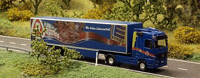 1702 lackieren und beschriften -- HERPA - MB Actros Koffer-Sattelzug - Fleischhof Rasting - vorn - Internet 1702 lackieren und beschriften -- HERPA - MB Actros Koffer-Sattelzug - Fleischhof Rasting - vorn - Internet
