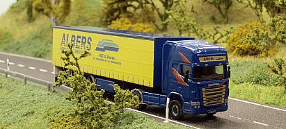 1703 lackieren und beschriften -- HERPA - SCANIA Gardinenplanen-Sattelzug - ALBERS - vorn - Internet 1703 lackieren und beschriften -- HERPA - SCANIA Gardinenplanen-Sattelzug - ALBERS - vorn - Internet