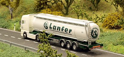 1704 lackieren und beschriften -- HERPA - MAN Tank-Sattelzug - hinten - Internet 1704 lackieren und beschriften -- HERPA - MAN Tank-Sattelzug - hinten - Internet