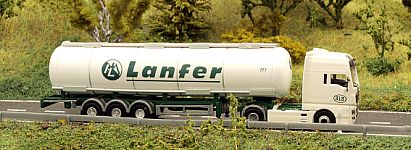 1704 lackieren und beschriften -- HERPA - MAN Tank-Sattelzug - rechts - Internet 1704 lackieren und beschriften -- HERPA - MAN Tank-Sattelzug - rechts - Internet