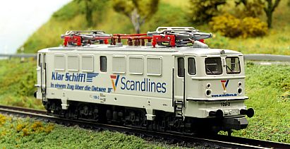 1722  BRAWA 63010 - E-Lok E11 -  E42 - SCANDLINES 109-2 - vorn - Internet