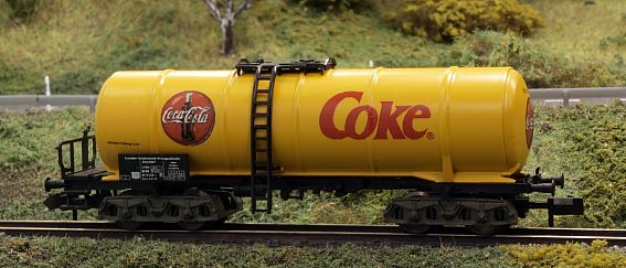 1739 Tankwagen Fleischmann 8485 -  CocaCola gelb - Seite 1 - Intertnet gross