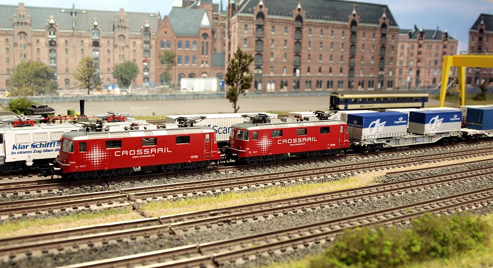 1747 Crossrail-Re-436 111-9 - Sara und crossrail Re 436 112-7 Zita