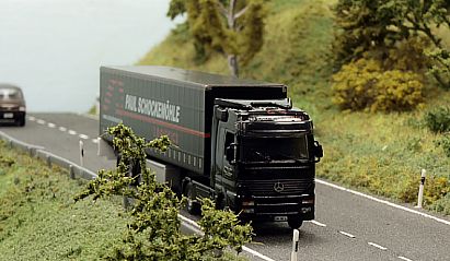 1759 MB Actros Gardinenplanenr-Sattelzug - Schockemöhle - vorn - Internet 1759 MB Actros Gardinenplanenr-Sattelzug - Schockemöhle - vorn - Internet