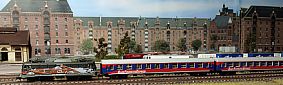 1781 MINITRIX - E-Lok - 110 426-4 zu einer  80 Jahre Autozug 115  509-2 -  komplett 3 - 100