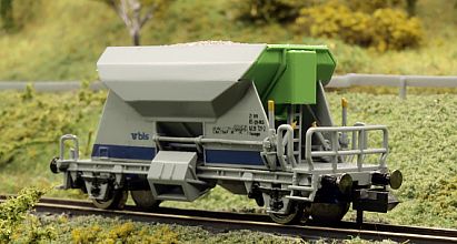 1800 Fleischmann Schotterwagen - bls 6439 721-2 - Stirnseite - Internet