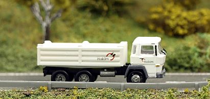 1810 MAN Pritschen LKW - HOLCIM - rechts - Internet