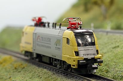 1813 Siemens E-Lok Taurus TXLOGISTIK - ARS -  vorn - Internet