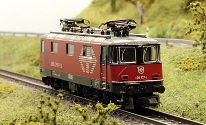 1834  Fleischmann E-lok  -  420 227-1 LION - Stirn - Internet