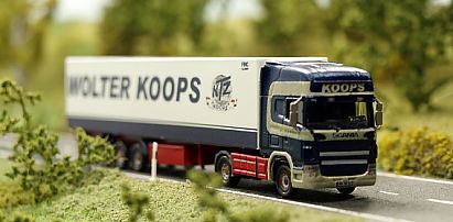 1838 SCANIA Kühlkoffer - Sattelzug - WOLTER KOOPS - vorn - Internet 1838 SCANIA Kühlkoffer - Sattelzug - WOLTER KOOPS - vorn - Internet