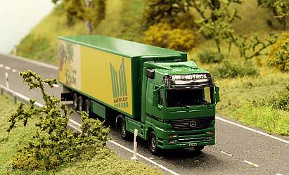 1843 MB Actros K�hlkoffer - Sattelzug - MARKTKAUF - vorn - Internet