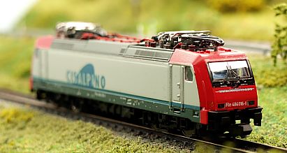 1885  MINITRIX 12195 --- , Re 484 016-1 CISALPINO - Stirn - Internet