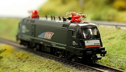 1890 HOBBYTRAIN 219675 --- , ES 64 U2 030 MRCE -- EVB - Stirn - Internet