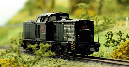 1894 Fleischmann BR 204 - Lok Br 203 rt&L - Stirn 2 - Internet