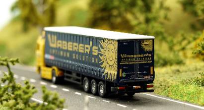 1897 ROCO - VOLVO - Gardinenplanen-Sattelzug - WABERERS - hinten - Internet 1897 ROCO - VOLVO - Gardinenplanen-Sattelzug - WABERERS - hinten - Internet