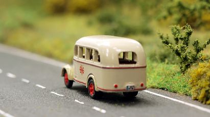 1901 MZZ - Opel  - BVG Buss - hinten - Internet gross