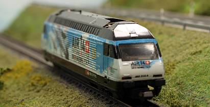 1905 Minitrix 12687 Re 4-4 460 - Re 460 AIR 4 - Stirn - Internet